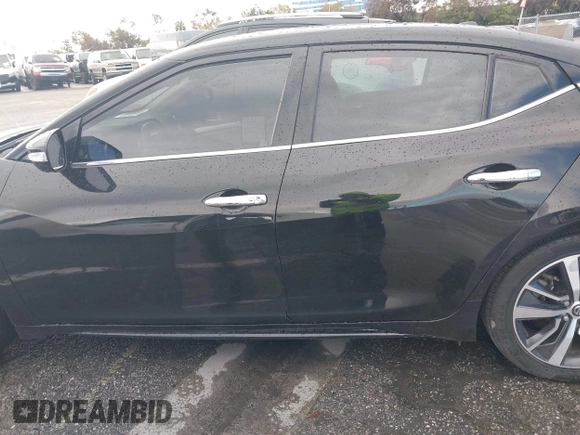 2020 Nissan Maxima SV z VIN 1N4AA6CV3LC369536, wystawiony jako IAAI lot #41793232 z przebiegiem 91 483 mil mil oraz . Historia ofert i sprzedaży dostępna na DreamBid. Obrazek 13.