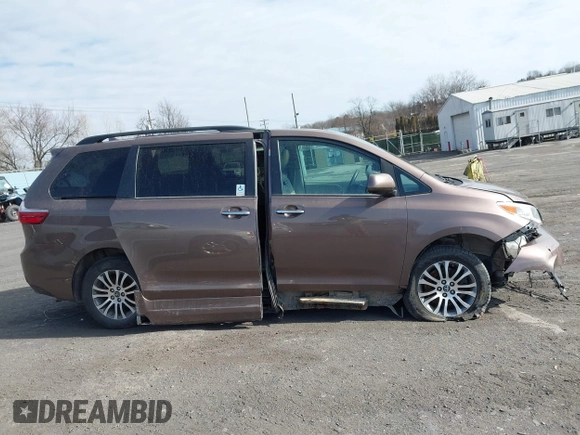 2020 Toyota Sienna XLE Auto Access Seat with VIN 5TDYZ3DCXLS050310, listed as a IAAI auction lot 41469930 with 77,370 mi miles and . Bid and sale history available at DreamBid. Image 13.