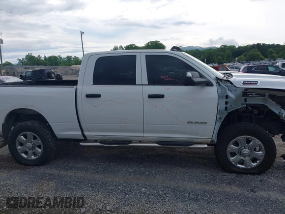 2022 Ram 2500 Tradesman with VIN 3C6UR5CL9NG126846, listed as a IAAI auction lot 42395508 with 54,602 mi miles and . Bid and sale history available at DreamBid. Image 14.