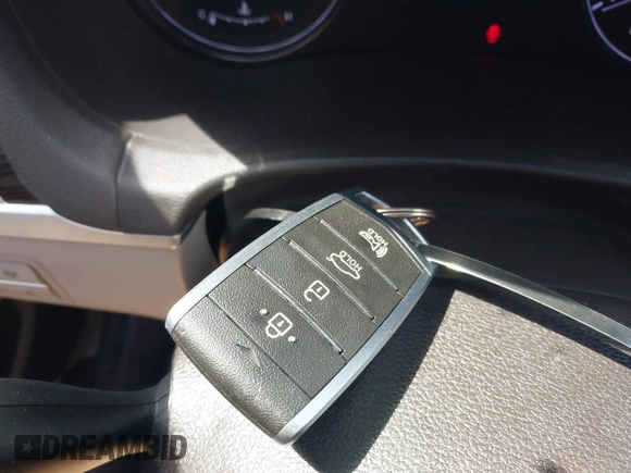 2017 Genesis G80 3.8L z VIN KMHGN4JE4HU175417, wystawiony jako IAAI lot #41818684 z przebiegiem 83 658 mil mil oraz . Historia ofert i sprzedaży dostępna na DreamBid. Obrazek 11.