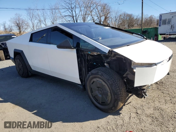 2024 Tesla Cybertruck Cyberbeast z VIN 7G2CEHEE8RA037002, wystawiony jako Copart lot #51112195 z przebiegiem 7477 mil mil oraz Szkody całkowita. Historia ofert i sprzedaży dostępna na DreamBid. Obrazek 4.