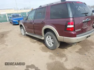 2006 Ford Explorer Eddie Bauer z VIN 1FMEU64886UB29470, wystawiony jako IAAI lot #41820521 z przebiegiem 241 002 mil mil oraz . Historia ofert i sprzedaży dostępna na DreamBid. Obrazek 3.