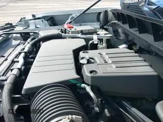 2024 GMC Sierra 1500 Elevation z VIN 3GTPUJEK6RG311217, wystawiony jako IAAI lot #42085110 z przebiegiem 6 446 mil mil oraz . Historia ofert i sprzedaży dostępna na DreamBid. Obrazek 19.