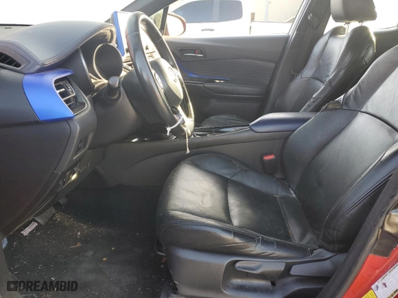 2020 Toyota C-HR LE with VIN JTNKHMBX7L1090051, listed as a Copart auction lot 50170345 with 163,821 mi miles and Salvage Title. Bid and sale history available at carsss.com. Image 7.