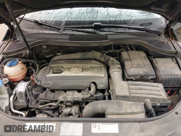 2012 Volkswagen CC Sport PZEV with VIN WVWMP7AN8CE537805, listed as a IAAI auction lot 41847051 with 147,095 mi miles. Bid and sale history available at carsss.com. Image 10.