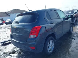 2019 Chevrolet Trax LS with VIN 3GNCJNSB4KL389924, listed as a IAAI auction lot 41662725 with 86,061 mi miles. Bid and sale history available at carsss.com. Image 4.