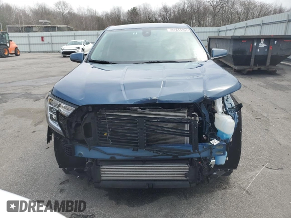 2024 GMC Terrain SLE with VIN 3GKALTEG8RL333103, listed as a Copart auction lot 53244425 with 14,174 mi miles and Clean Title. Bid and sale history available at DreamBid. Image 5.