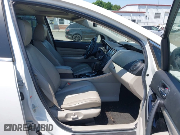 2010 Mazda CX-7 Touring with VIN JM3ER2W31A0351940, listed as a IAAI auction lot 42082089 with 202,298 mi miles. Bid and sale history available at carsss.com. Image 5.