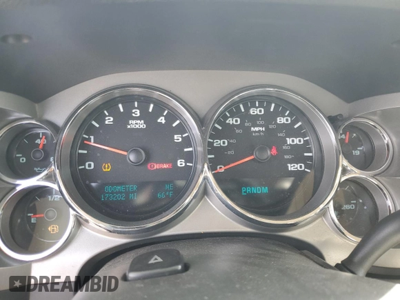 2011 Chevrolet Silverado 1500 LT with VIN 3GCPKSE37BG112705, listed as a Copart auction lot 52622045 with 173,202 mi miles and Salvage Title. Bid and sale history available at DreamBid. Image 9.