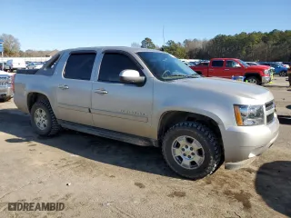 2009 Chevrolet Avalanche LT w/2LT with VIN 3GNFK22089G142626, listed as a Copart auction lot 87384004 with 253,936 mi miles and Salvage Title. Bid and sale history available at carsss.com. Image 4.