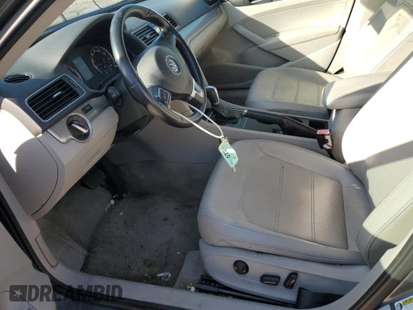 2015 Volkswagen Passat S with VIN 1VWAS7A30FC113371, listed as a Copart auction lot 52119765 with 162,431 mi miles and Clean title. Bid and sale history available at DreamBid. Image 7.