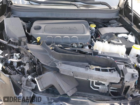 2019 Jeep Cherokee Limited with VIN 1C4PJLDB2KD387798, listed as a IAAI auction lot 39462992 with 20,173 mi miles and . Bid and sale history available at DreamBid. Image 10.