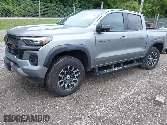 2024 Chevrolet Colorado 4WD Z71 with VIN 1GCPTDEK3R1152059, listed as a IAAI auction lot 42383826 with 4,002 mi miles and . Bid and sale history available at DreamBid. Image 17.