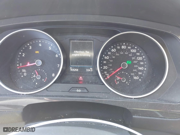 2018 Volkswagen Tiguan S with VIN 3VV1B7AX3JM058106, listed as a IAAI auction lot 41733458 with 164,268 mi miles. Bid and sale history available at carsss.com. Image 7.