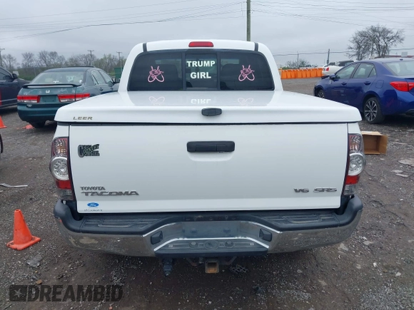2011 Toyota Tacoma with VIN 3TMLU4EN8BM060346, listed as a IAAI auction lot 41876862 with 182,654 mi miles. Bid and sale history available at carsss.com. Image 16.