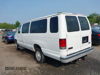 2004 Ford Econoline Passenger XL z VIN 1FBSS31L84HA63095, wystawiony jako IAAI lot #42391132 z przebiegiem 158 587 mil mil oraz . Historia ofert i sprzedaży dostępna na DreamBid. Obrazek 3.