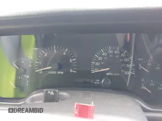 2000 Jeep Cherokee z VIN 1J4FF48S1YL200458, wystawiony jako IAAI lot #42239282 z przebiegiem Nie podano mil oraz . Historia ofert i sprzedaży dostępna na DreamBid. Obrazek 15.
