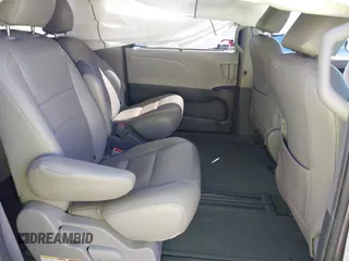 2016 Toyota Sienna LE AAS z VIN 5TDKK3DC3GS759709, wystawiony jako IAAI lot #42374590 z przebiegiem 78 300 mil mil oraz . Historia ofert i sprzedaży dostępna na DreamBid. Obrazek 8.