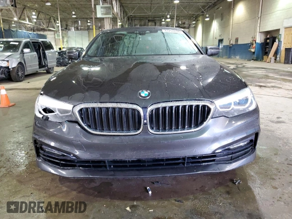 2018 BMW 5 Series 530i xDrive with VIN WBAJA7C5XJG907832, listed as a Copart auction lot 43753535 with 83,937 mi miles and Clean Title. Bid and sale history available at carsss.com. Image 5.