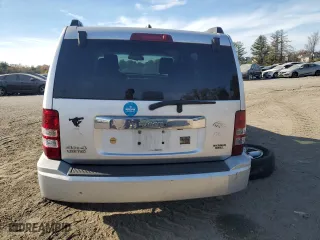 2009 Jeep Liberty Limited with VIN 1J8GN58K39W517511, listed as a Copart auction lot 79118424 with 194,516 mi miles and Salvage Title. Bid and sale history available at carsss.com. Image 6.