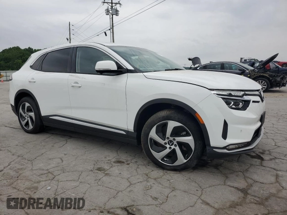 2024 VinFast VF 8 Eco z VIN RLLV1AEB7RH004473, wystawiony jako Copart lot #57440575 z przebiegiem 2336 mil mil oraz Tytuł czysty. Historia ofert i sprzedaży dostępna na DreamBid. Obrazek 4.