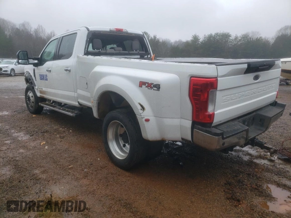 2019 Ford F-450 XL with VIN 1FT8W4DTXKEE61368, listed as a Copart auction lot 82615774 with Not Provided miles and Salvage Title. Bid and sale history available at carsss.com. Image 2.