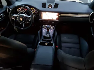 2023 Porsche Cayenne S z VIN WP1AB2AY8PDA15250, wystawiony jako Copart lot #53064315 z przebiegiem 29 655 mil mil oraz Szkoda całkowita • Salvage title. Historia ofert i sprzedaży dostępna na DreamBid. Obrazek 8.