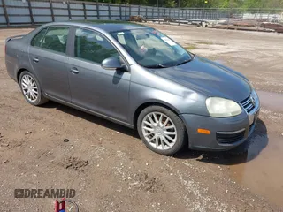 2008 Volkswagen Jetta Sedan Wolfsburg with VIN 3VWRJ71K58M185147, listed as a IAAI auction lot 42076387 with 193,621 mi miles. Bid and sale history available at carsss.com. Image 1.