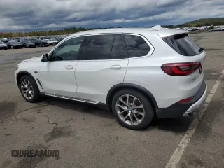 2022 BMW X5 xDrive45e with VIN 5UXTA6C03N9L84706, listed as a Copart auction lot 50725583 with 25,616 mi miles. Bid and sale history available at carsss.com. Image 2.