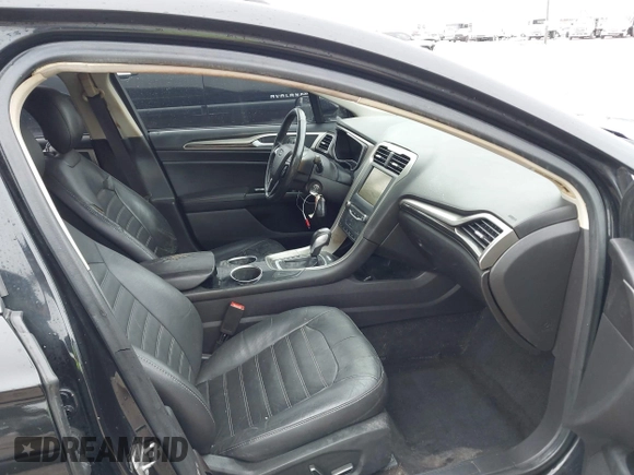 2014 Ford Fusion SE with VIN 1FA6P0HDXE5356467, listed as a IAAI auction lot 41252963 with 147,252 mi miles and . Bid and sale history available at DreamBid. Image 5.