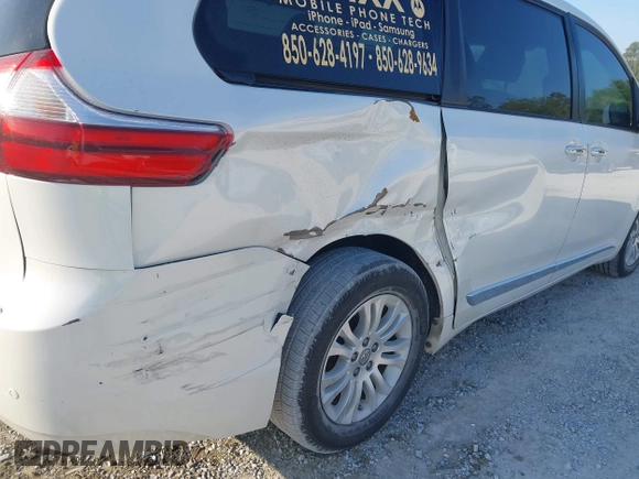 2015 Toyota Sienna XLE with VIN 5TDYK3DC5FS534913, listed as a IAAI auction lot 42052427 with 105,046 mi miles. Bid and sale history available at carsss.com. Image 6.