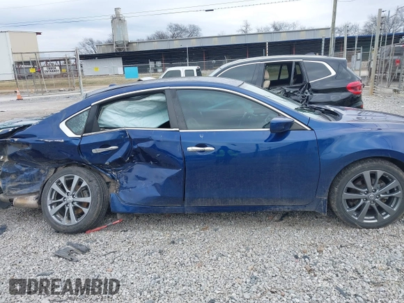 2018 Nissan Altima 2.5 S with VIN 1N4AL3AP9JC277082, listed as a IAAI auction lot 41520238 with 67,984 mi miles. Bid and sale history available at carsss.com. Image 13.