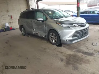 2022 Toyota Sienna Limited with VIN 5TDZSKFC4NS045056, listed as a IAAI auction lot 41256209 with 85,633 mi miles. Bid and sale history available at carsss.com. Image 1.