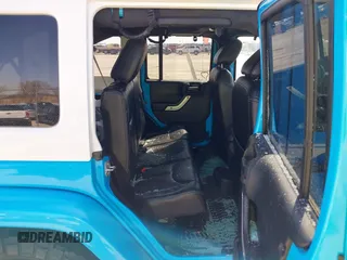 2017 Jeep Wrangler Unlimited Sahara with VIN 1C4BJWEG8HL655998, listed as a IAAI auction lot 41906919 with 100,350 mi miles and . Bid and sale history available at DreamBid. Image 8.