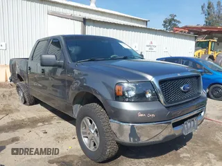 2007 Ford F-150 XLT with VIN 1FTRW12W47KC10337, listed as a IAAI auction lot 41568915 with 189,685 mi miles. Bid and sale history available at carsss.com. Image 1.