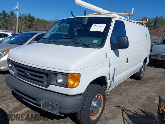 2005 Ford Econoline Cargo with VIN 1FTNE24L55HA27985, listed as a IAAI auction lot 41933293 with 63,486 mi miles. Bid and sale history available at carsss.com. Image 2.