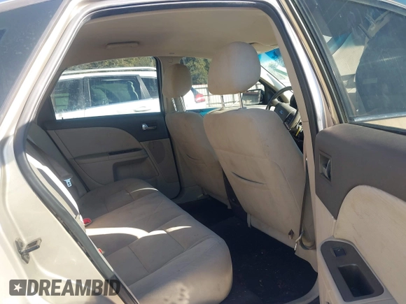 2008 Ford Taurus SEL with VIN 1FAHP24W48G160030, listed as a IAAI auction lot 40360871 with 194,674 mi miles. Bid and sale history available at carsss.com. Image 8.
