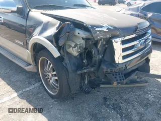2007 Ford Expedition Eddie Bauer с VIN 1FMFU17587LA26789, выставлен на аукционе IAAI как лот 41996796 с пробегом 163 159 миль миль и . История ставок и продаж доступна на DreamBid. Изображение 6.