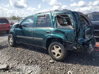 2005 Chevrolet TrailBlazer LS with VIN 1GNDS13S652251266, listed as a Copart auction lot 48693695 with 249,071 mi miles and Salvage Title. Bid and sale history available at carsss.com. Image 2.