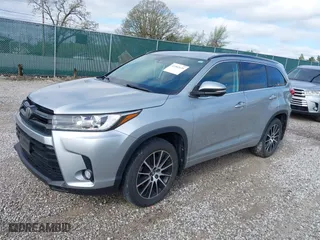 2018 Toyota Highlander SE with VIN 5TDJZRFHXJS800427, listed as a IAAI auction lot 41902639 with 88,140 mi miles. Bid and sale history available at carsss.com. Image 17.