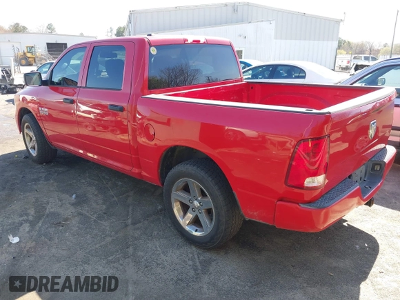 2015 Ram 1500 Express z VIN 1C6RR6KG0FS722793, wystawiony jako IAAI lot #41884599 z przebiegiem 216 442 mil mil oraz . Historia ofert i sprzedaży dostępna na DreamBid. Obrazek 3.