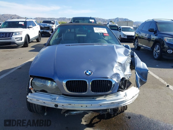 2001 BMW 3 Series 325Ci with VIN WBABS33481JY57209, listed as a IAAI auction lot 41895588 with 1 mi miles. Bid and sale history available at carsss.com. Image 12.