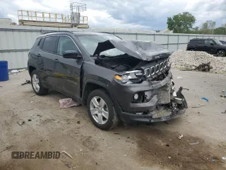 2022 Jeep Compass Latitude with VIN 3C4NJDBB2NT124371, listed as a Copart auction lot 55983855 with Not provided miles and Salvage title. Bid and sale history available at DreamBid. Image 4.