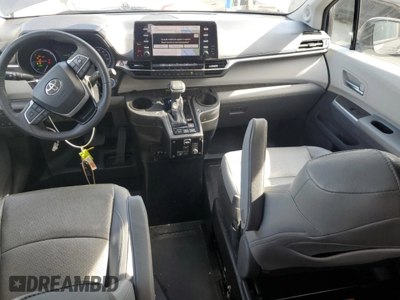 2021 Toyota Sienna Limited with VIN 5TDZRKEC6MS063280, listed as a Copart auction lot 47959725 with 41,573 mi miles and Salvage Title. Bid and sale history available at carsss.com. Image 8.