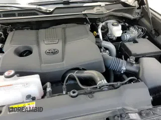 2025 Toyota Tundra SR5 with VIN 5TFWA5DB7SX268425, listed as a Copart auction lot 69196465 with 11,578 mi miles and Clean title. Bid and sale history available at DreamBid. Image 14.