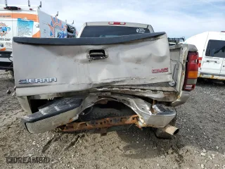 2002 GMC Sierra 2500HD SLE with VIN 1GTHK23UX2F248148, listed as a Copart auction lot 49129785 with 181,219 mi miles and Salvage Title. Bid and sale history available at carsss.com. Image 6.