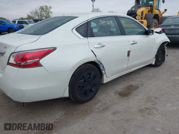 2015 Nissan Altima 2.5 S with VIN 1N4AL3AP1FC427662, listed as a IAAI auction lot 42183863 with 106,147 mi miles. Bid and sale history available at carsss.com. Image 4.