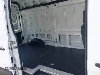 2019 Ford Transit z VIN 1FTBW2XG5KKB23337, wystawiony jako IAAI lot #42846883 z przebiegiem 65 369 mil mil oraz . Historia ofert i sprzedaży dostępna na DreamBid. Obrazek 8.