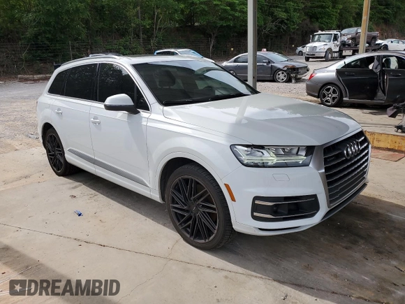 2017 Audi Q7 Premium Plus with VIN WA1LAAF71HD034774, listed as a Copart auction lot 55063835 with 114,481 mi miles and Clean Title. Bid and sale history available at DreamBid. Image 4.