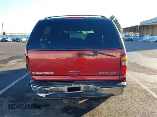 2002 Chevrolet Suburban LT with VIN 1GNFK16T92J186217, listed as a IAAI auction lot 41446083 with 199,849 mi miles. Bid and sale history available at carsss.com. Image 16.